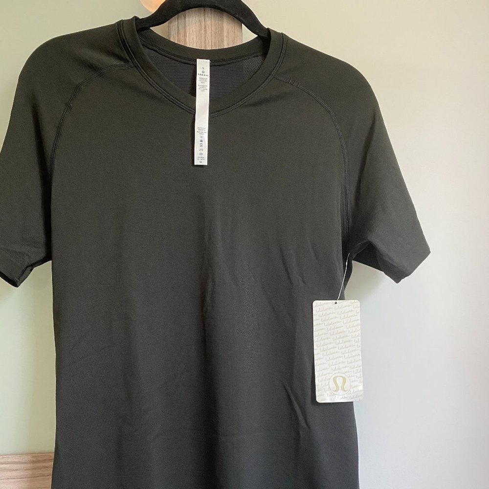lululemon men's shirt